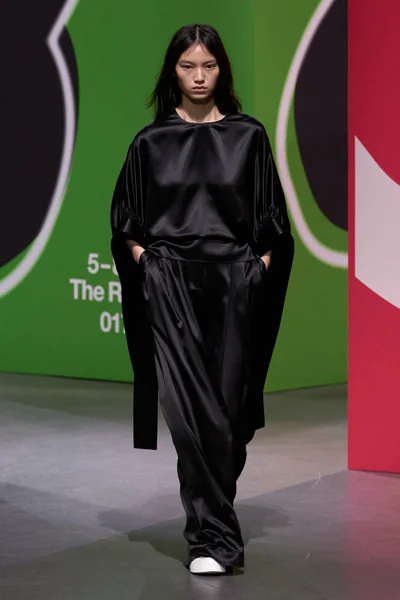 Look 37